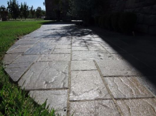 an image of a concrete driveway job in manteca, ca